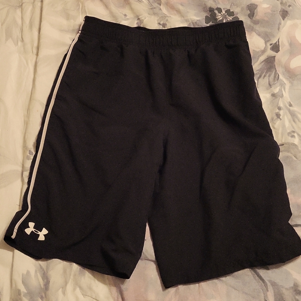 Boy's UA shorts